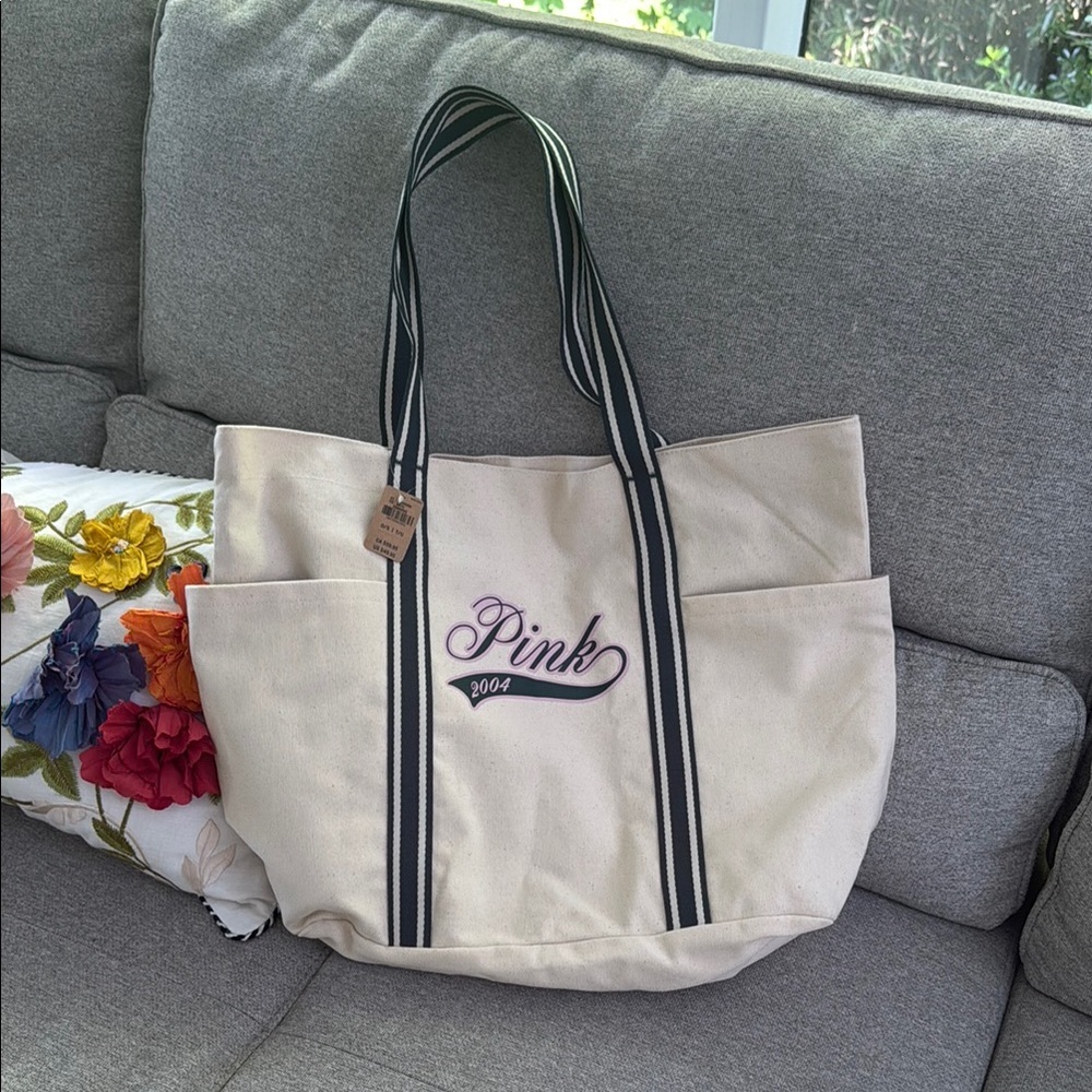 PINK Victoria’s Secret tote